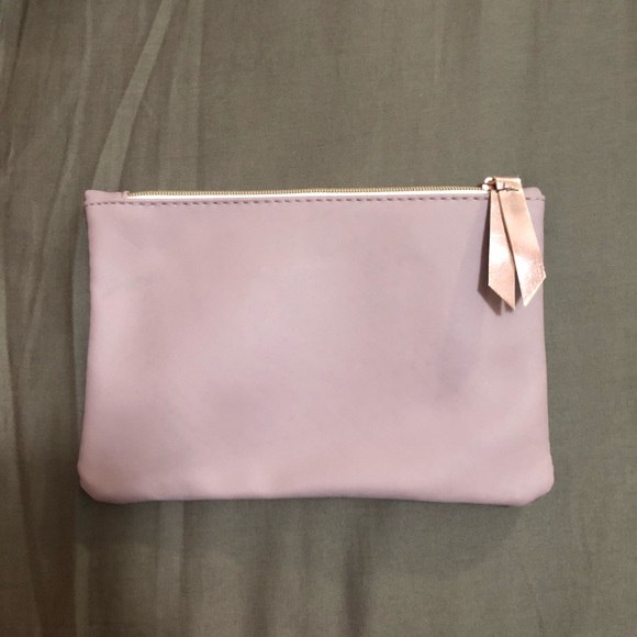 BUY2GET1FREE Butterfly Makeup Bag - Picture 2 of 3